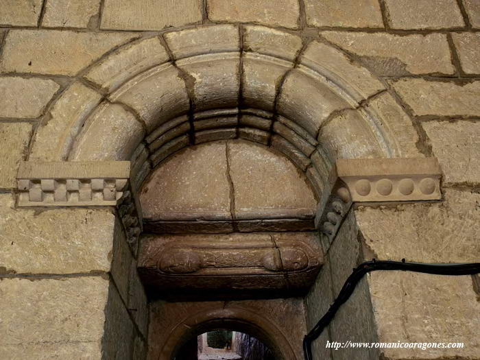 DETALLE DE LA PORTADA